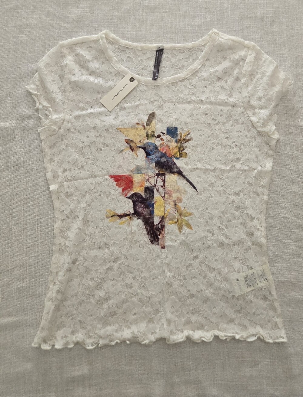 NWT Anthropologie White Lace Short-Sleeve Tee with Colorful Bird Print - Picture 2 of 5